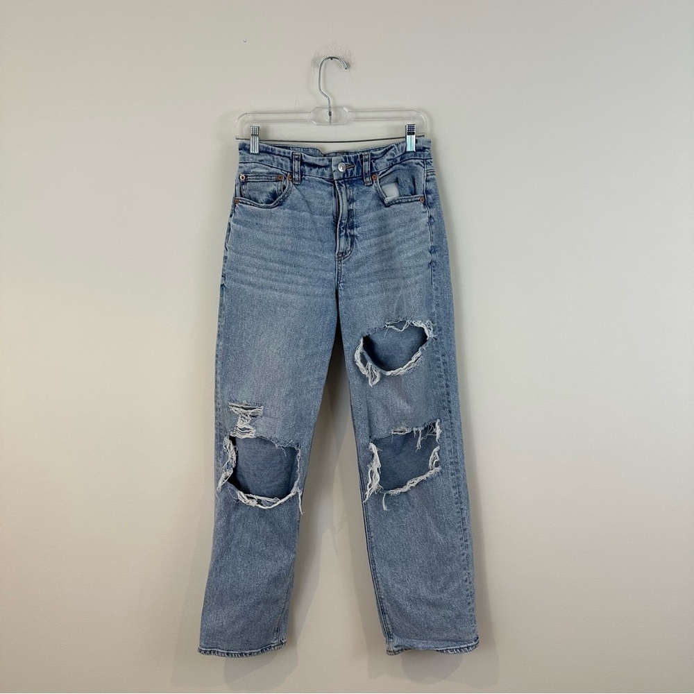 American Eagle Curvy 90's Straight Distressed Light Blue Jeans Size 6